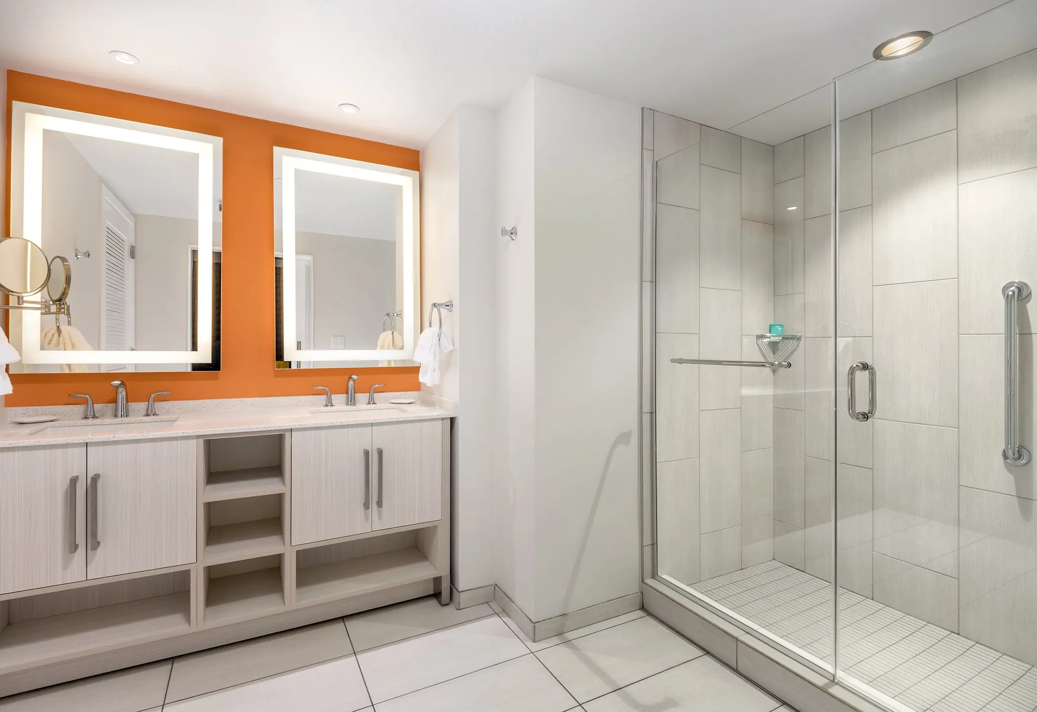 Wyndham Clearwater Beach Resort Bathroom