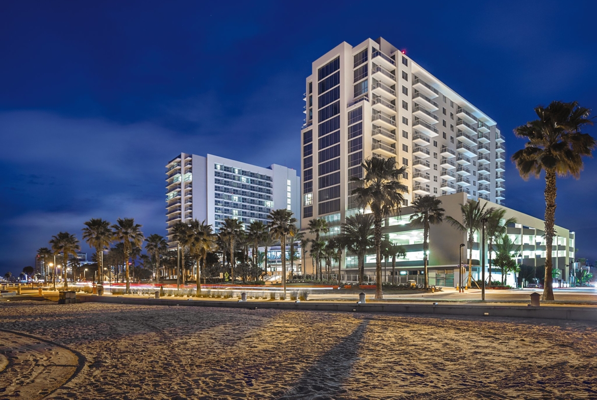 Wyndham Clearwater Beach Resort at Night