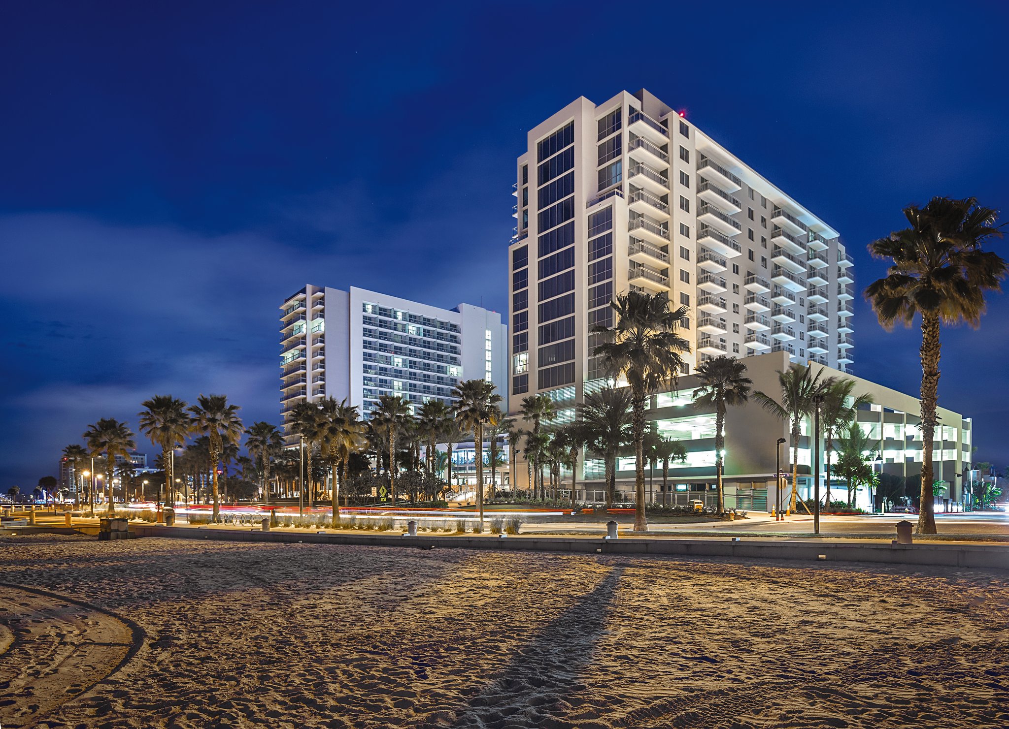 Wyndham Clearwater Beach Resort at Night