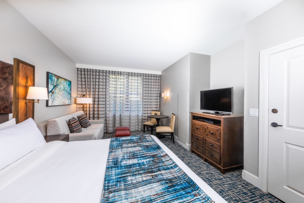 marriotts timber lodge bedroom2