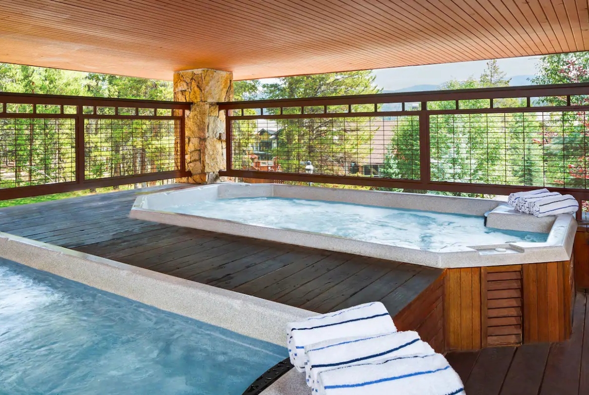 Hilton Grand Vacations Valdoro Mountain Lodge Hot Tub