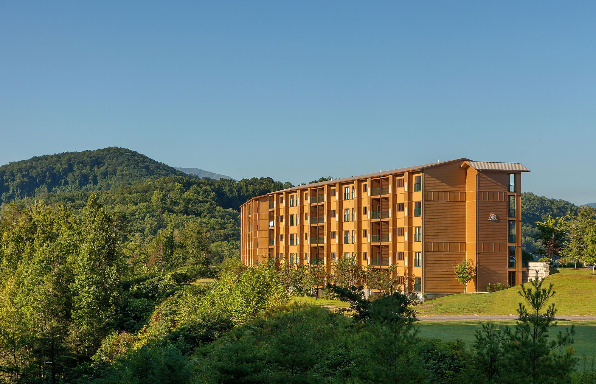 Bluegreen MountainLoft Property with Mountain View