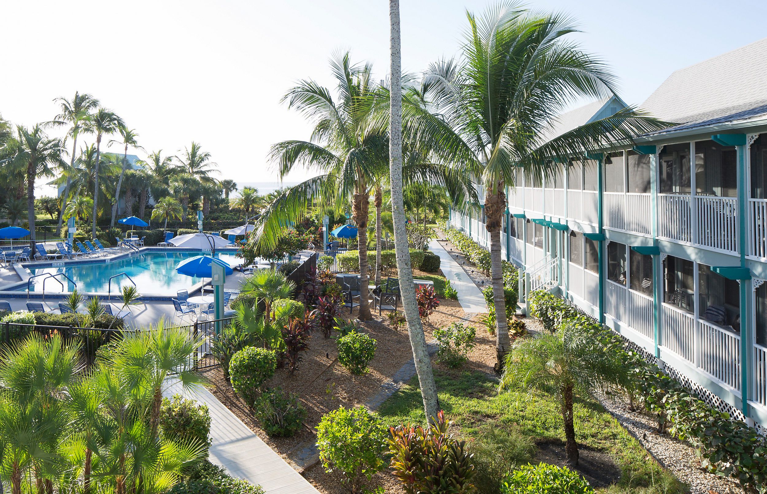 Bluegreen Surfrider Beach Club Courtyard