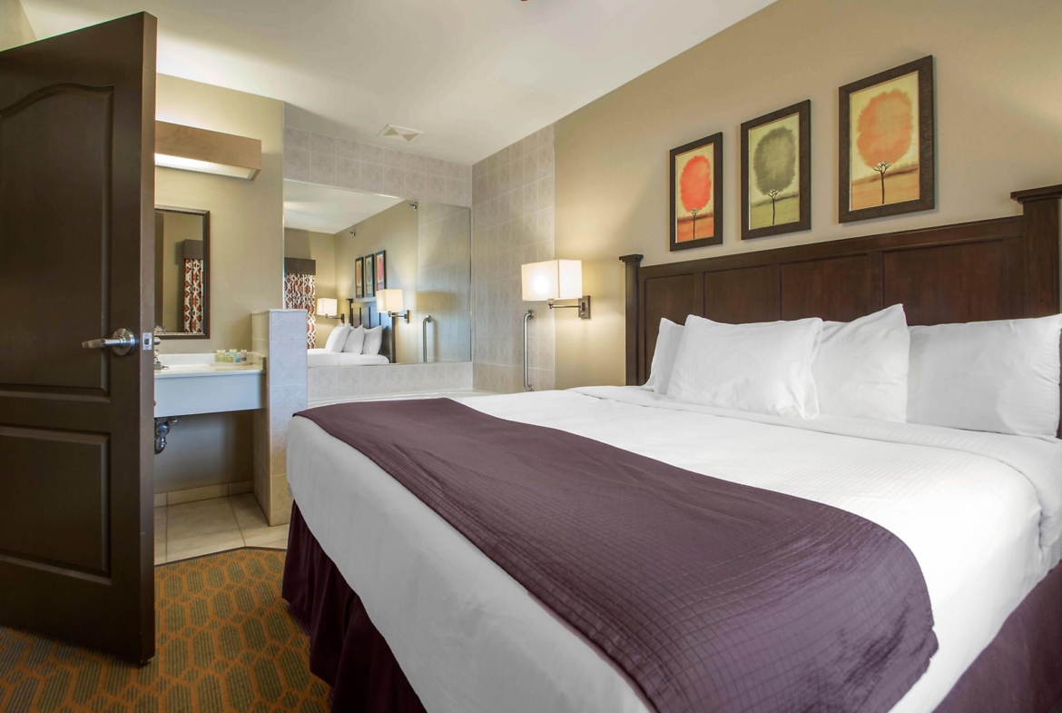 Bluegreen Vacations Odyssey Dells 2 Bedroom Master Suite