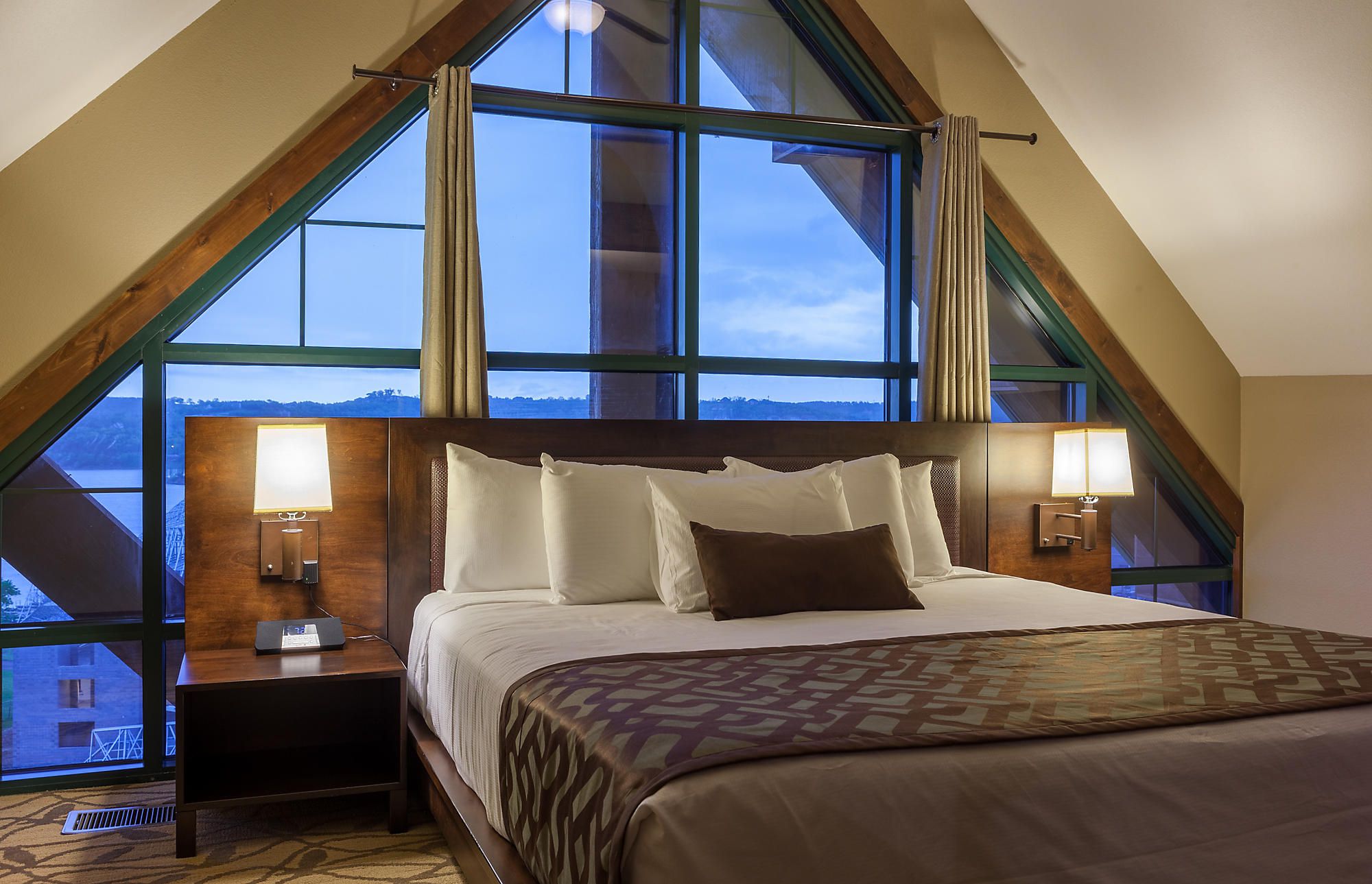 Bluegreen Vacations Paradise Point Resort Master Bedroom
