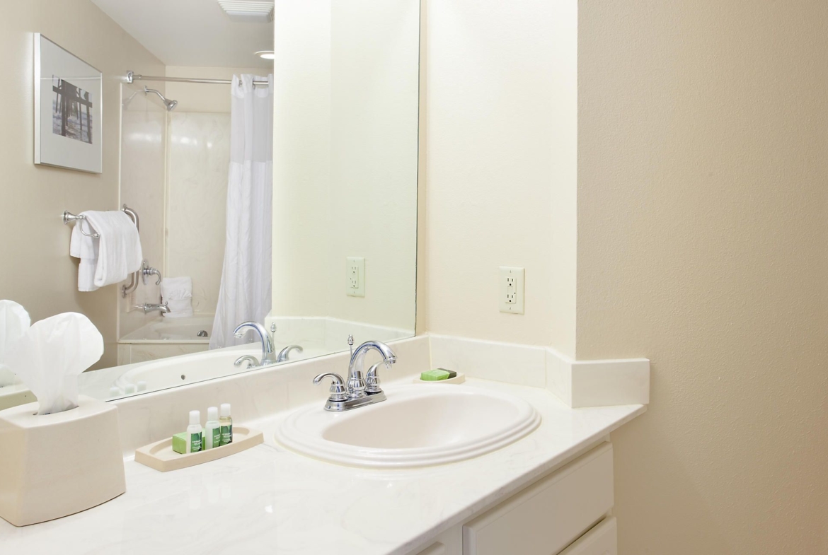 Bluegreen Vacations Seaglass Tower Bathroom