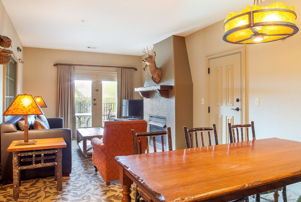 Bluegreen Vacations The Club at Big Bear Village 1 Bed Living Dining Room