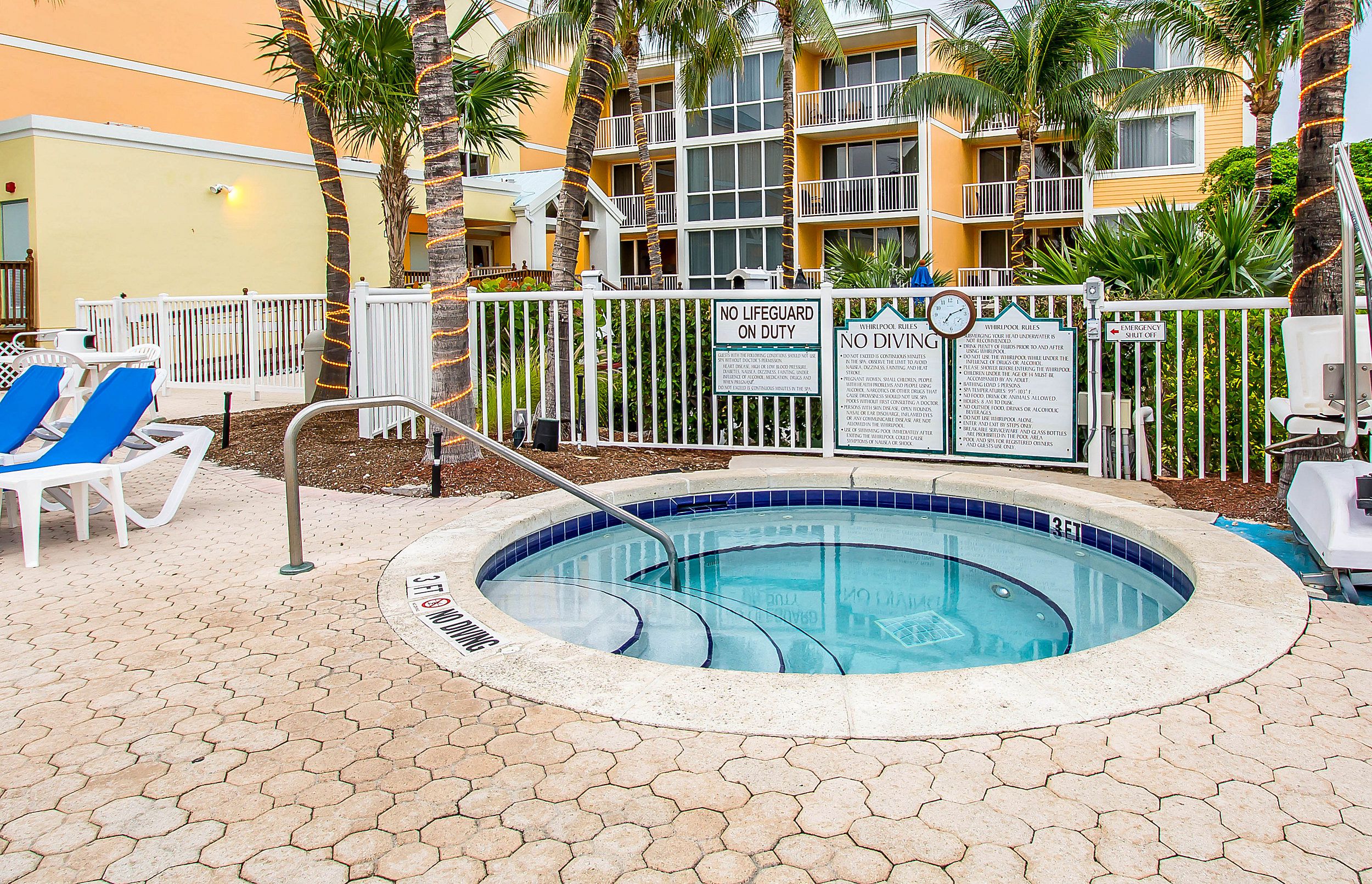 Bluegreen Vacations The Hammocks at Marathon Hot Tub