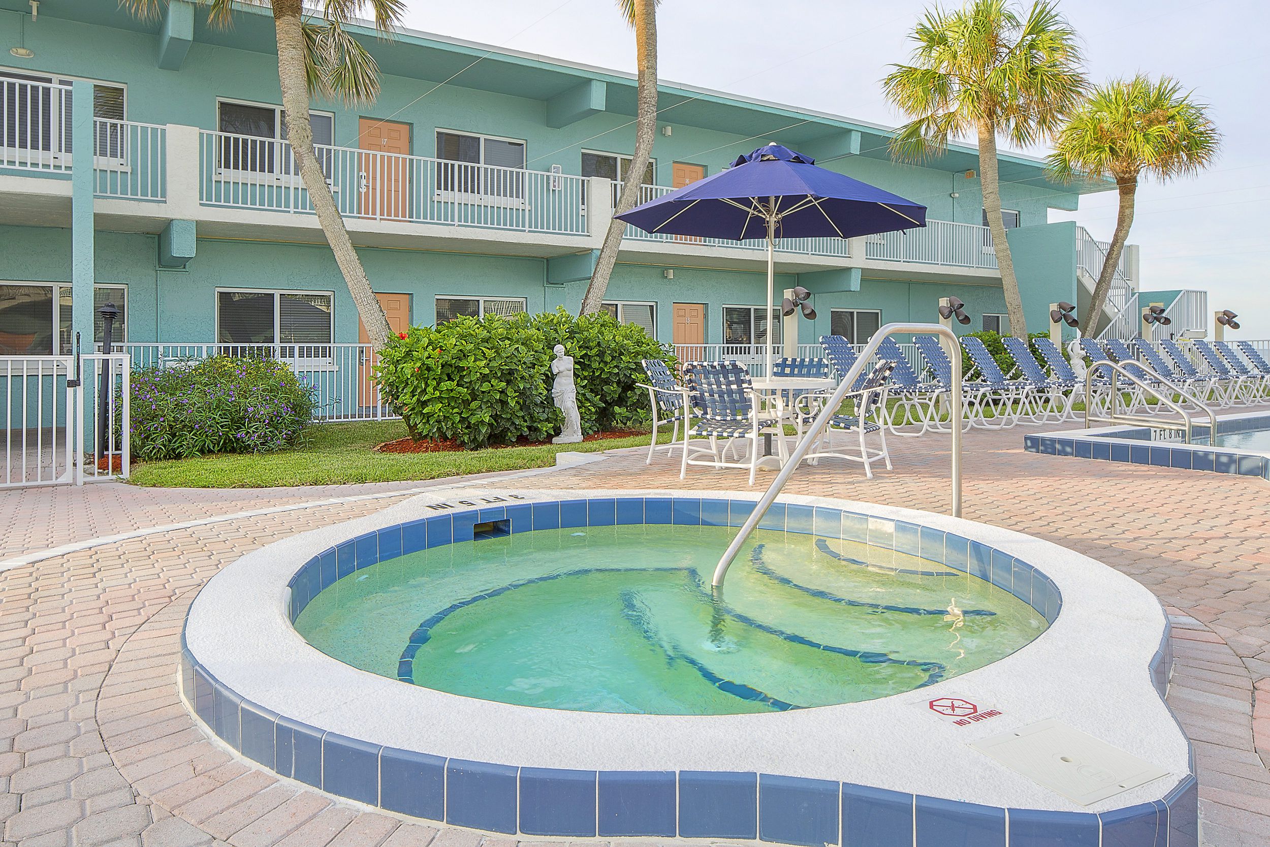 Bluegreen Vacations Via Roma Beach Resort Hot Tub