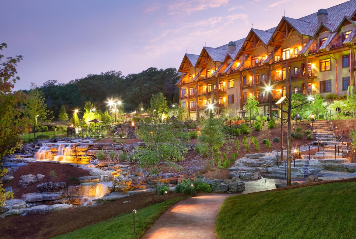 Bluegreen Vacations Wilderness Club at Big Cedar Exterior at Night