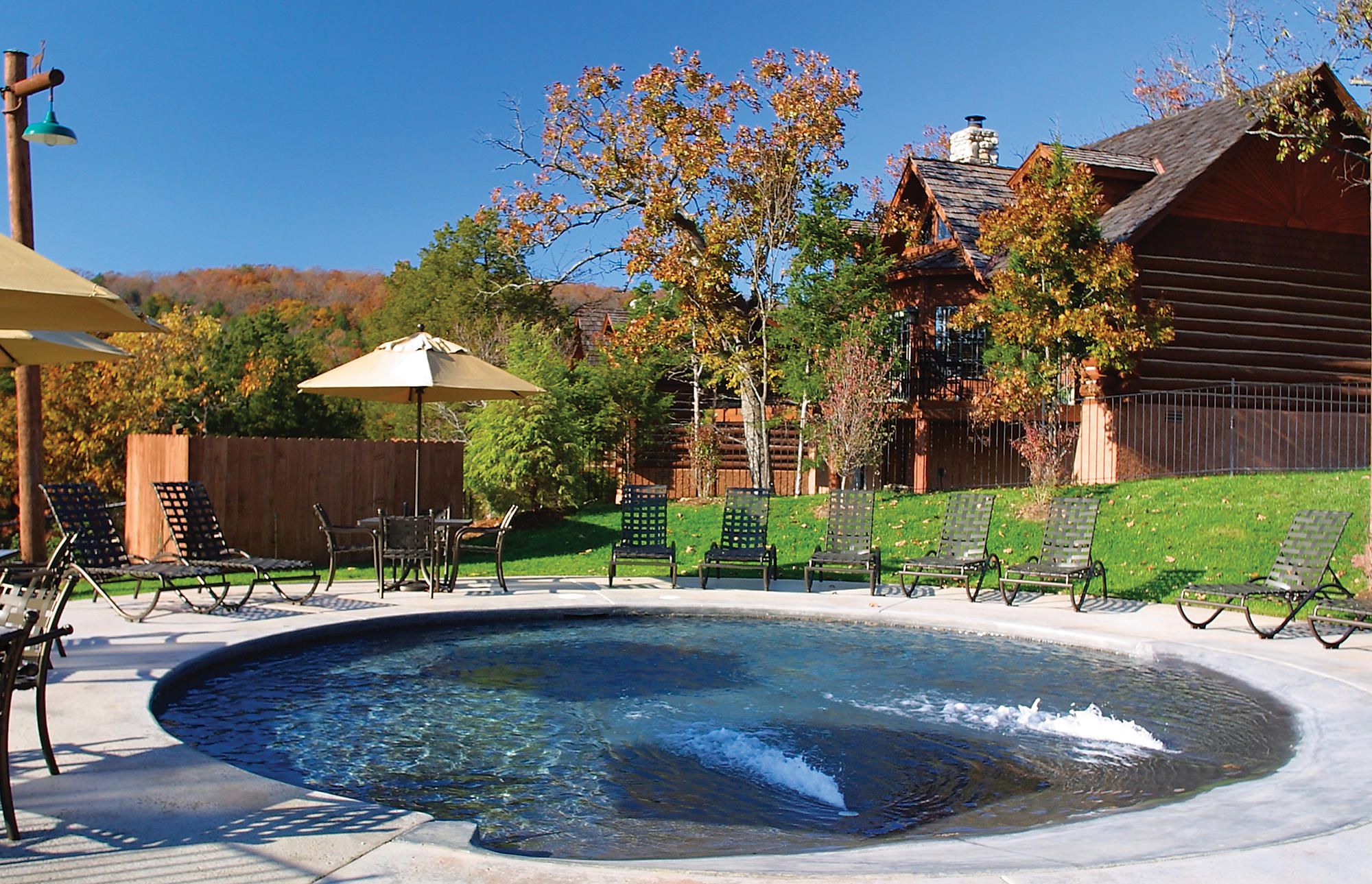 Bluegreen Vacations Wilderness Club at Big Cedar Hot Tub