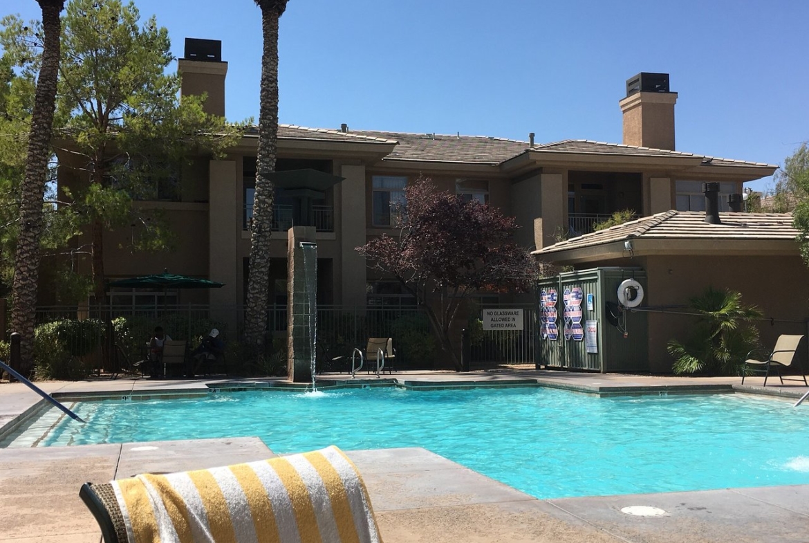 Cliffs At Peace Canyon Pool Area