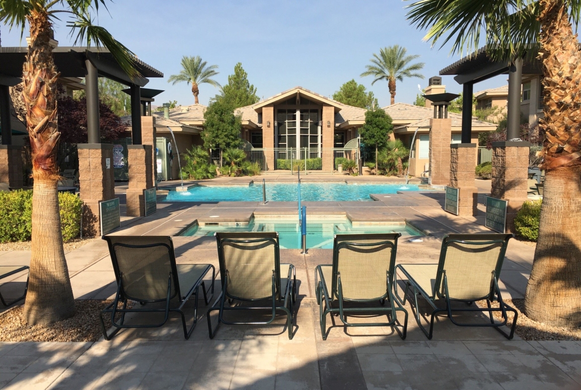 Cliffs At Peace Canyon Pool View