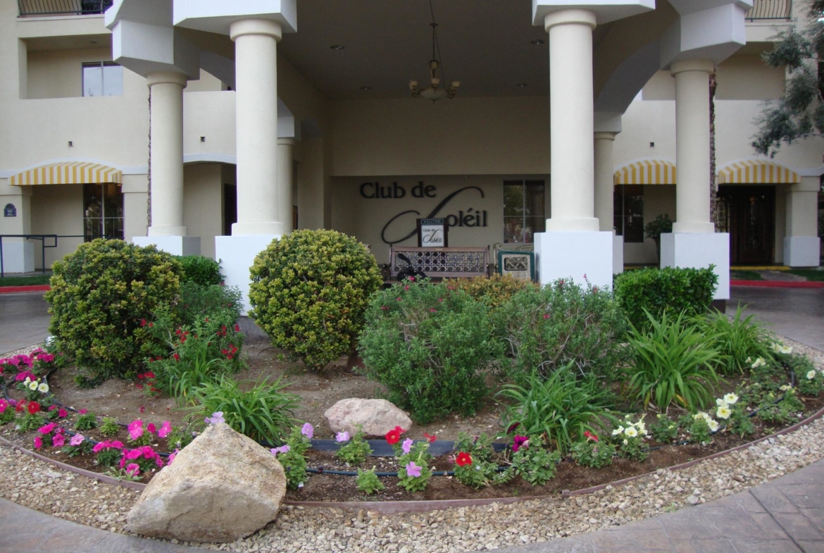 Club De Soleil Entrance