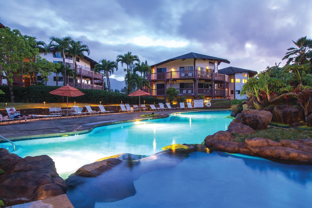 Club Wyndham Ka Eo Kai Pool at Evening