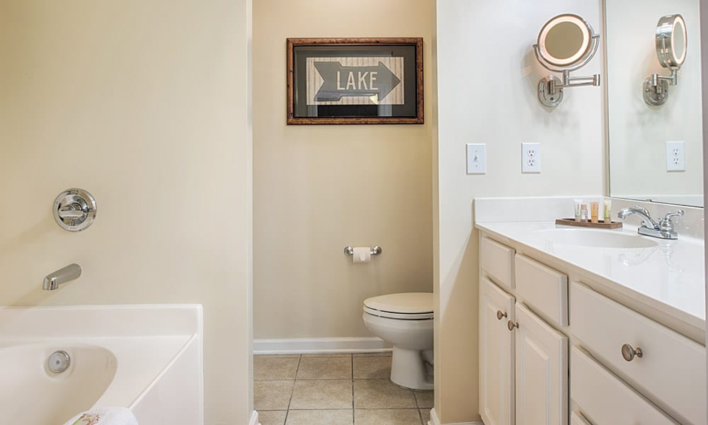 Club Wyndham Lake Marion 2 Bedroom Bathroom