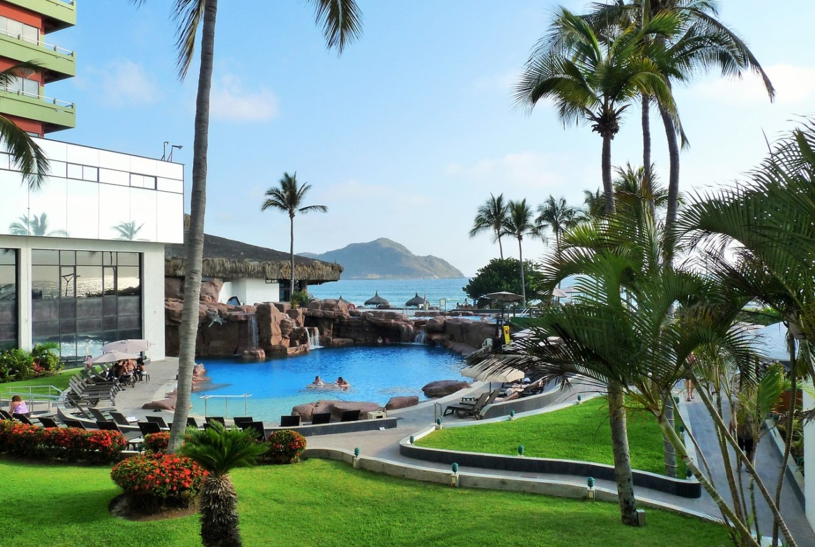 El Cid El Moro Beach Hotel Exterior Pool View