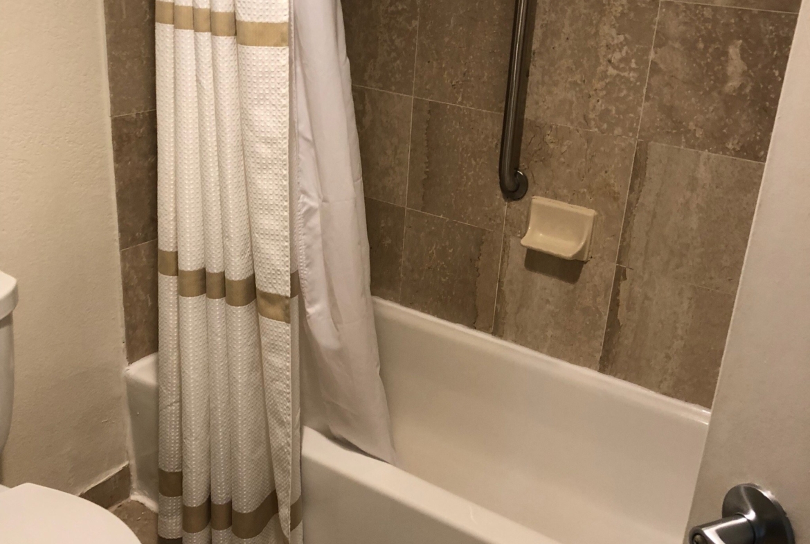 Grand Cayman Marriott Beach Resort Bath