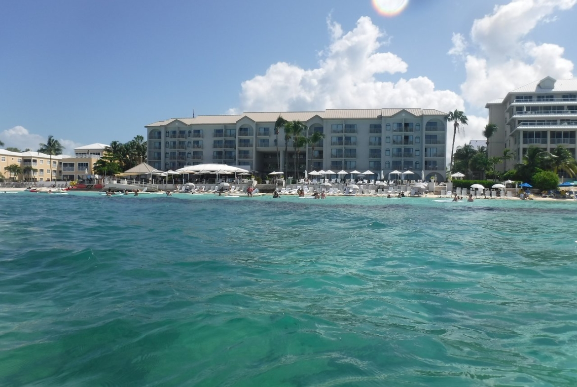 Grand Cayman Marriott Beach Resort Exterior