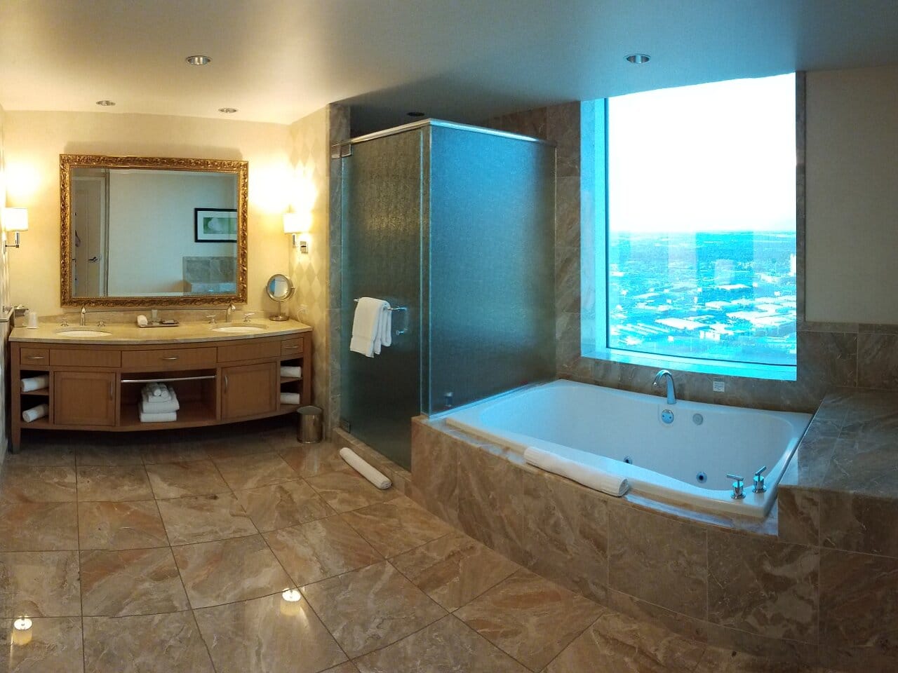 HGV Club At Trump International Hotel Bathroom View