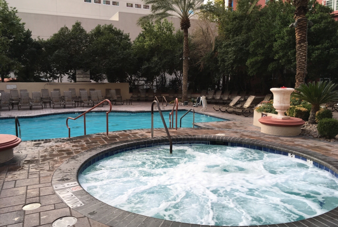 Hilton Grand Vacations at the Flamingo Jacuzzi and Pool