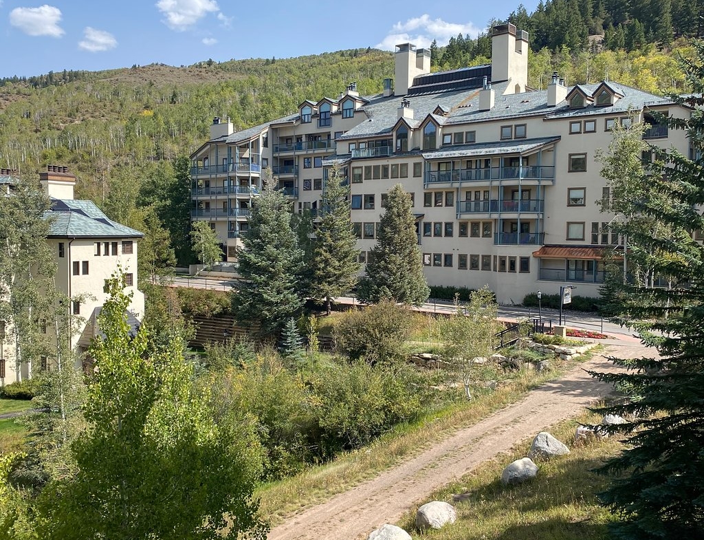 Hyatt Mountain Lodge Exterior