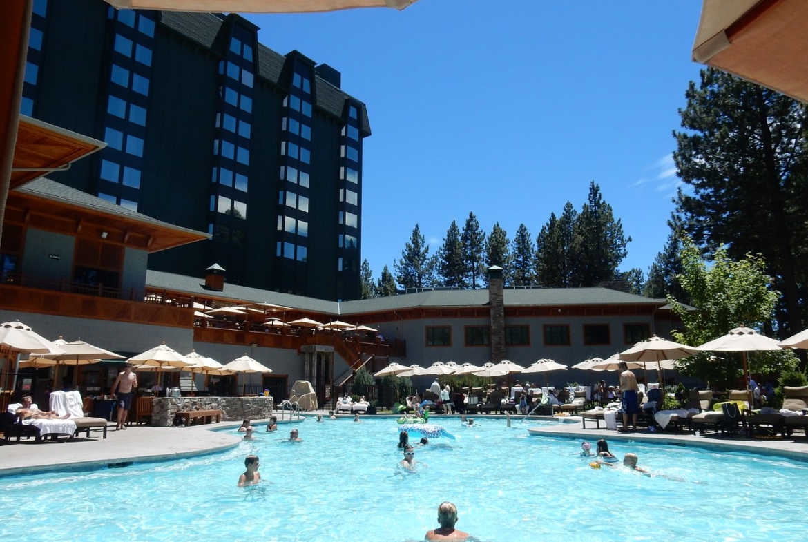 Hyatt Regency Lake Tahoe Resort And Casino Pool