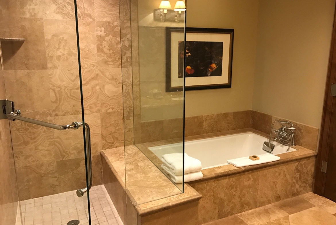 Hyatt Residence Club Grand Aspen Bathroom