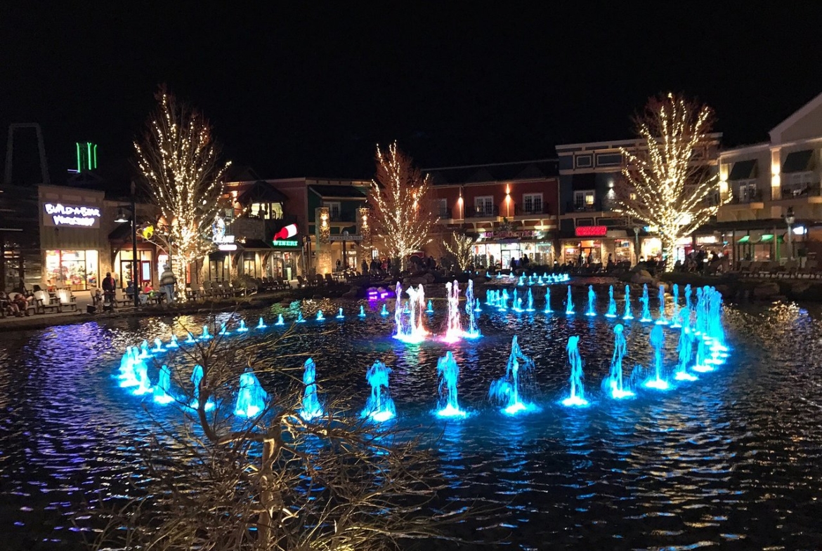 Margaritaville Island Hotel Pigeon Forge Water Feature