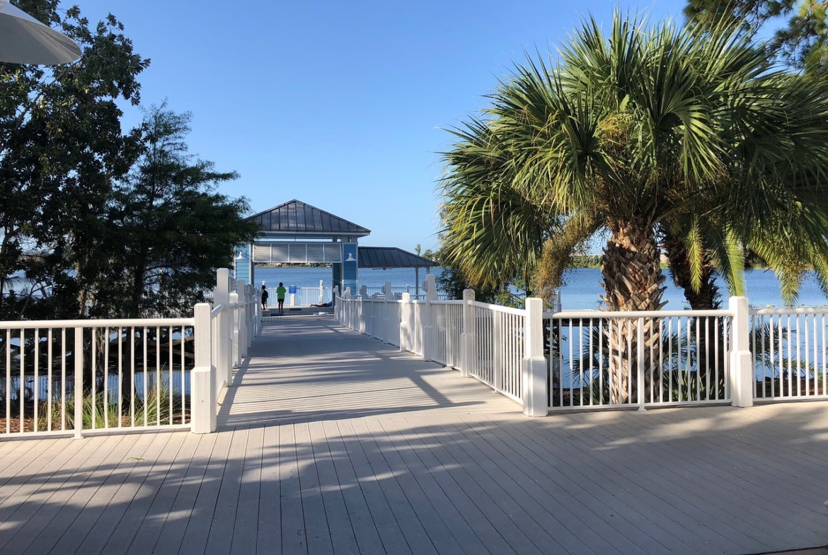 Marriott's Harbour Lake Pier