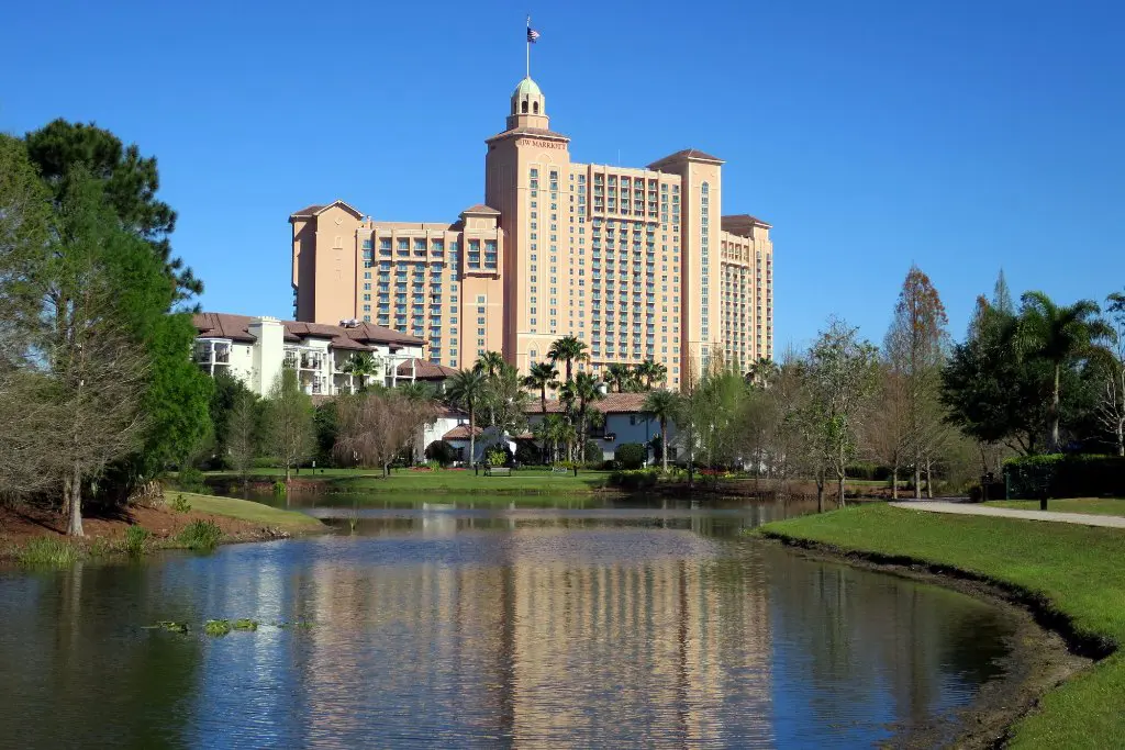 Marriott’s Lakeshore Reserve Exterior
