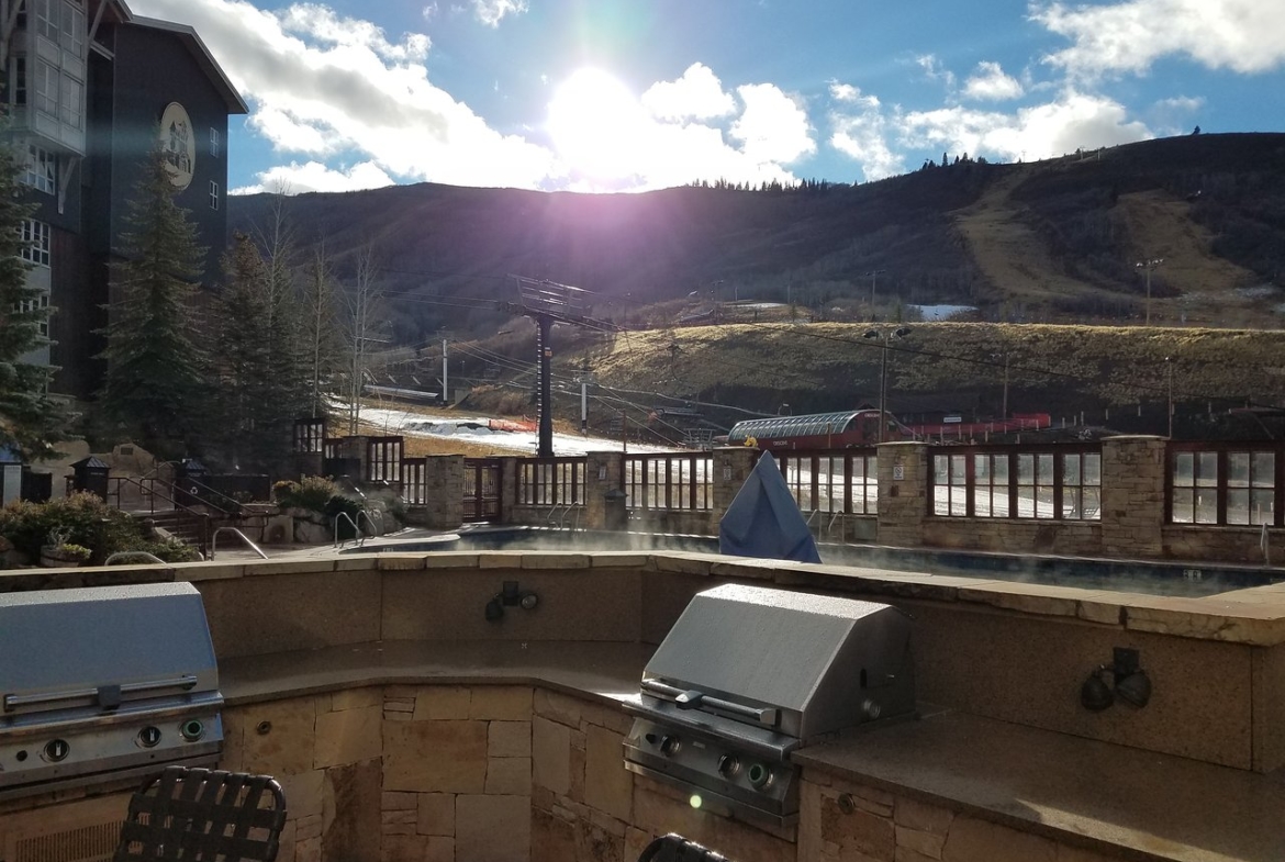 Marriott’s Mountainside Ext BBQ Area