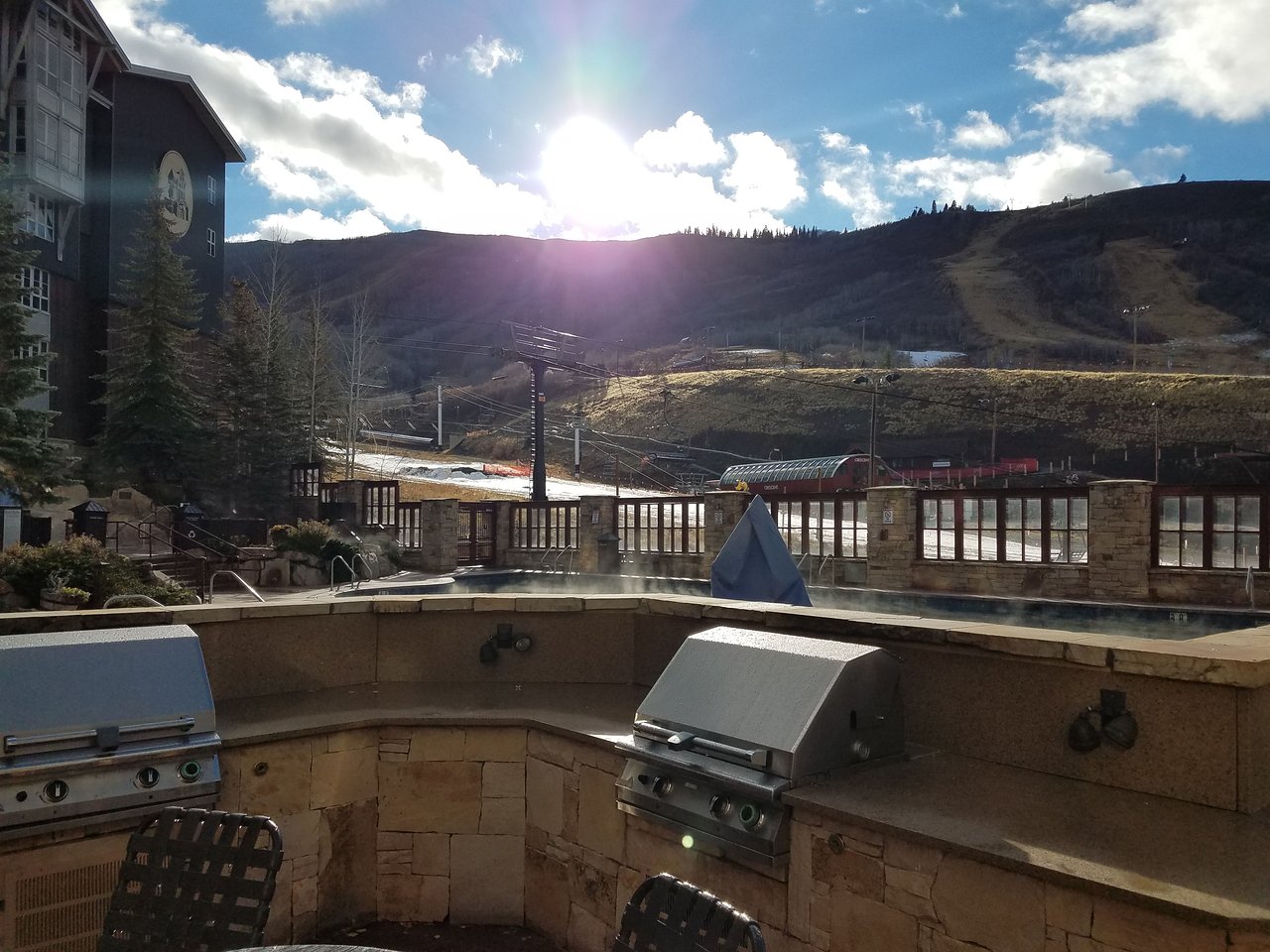 Marriott’s Mountainside Ext BBQ Area