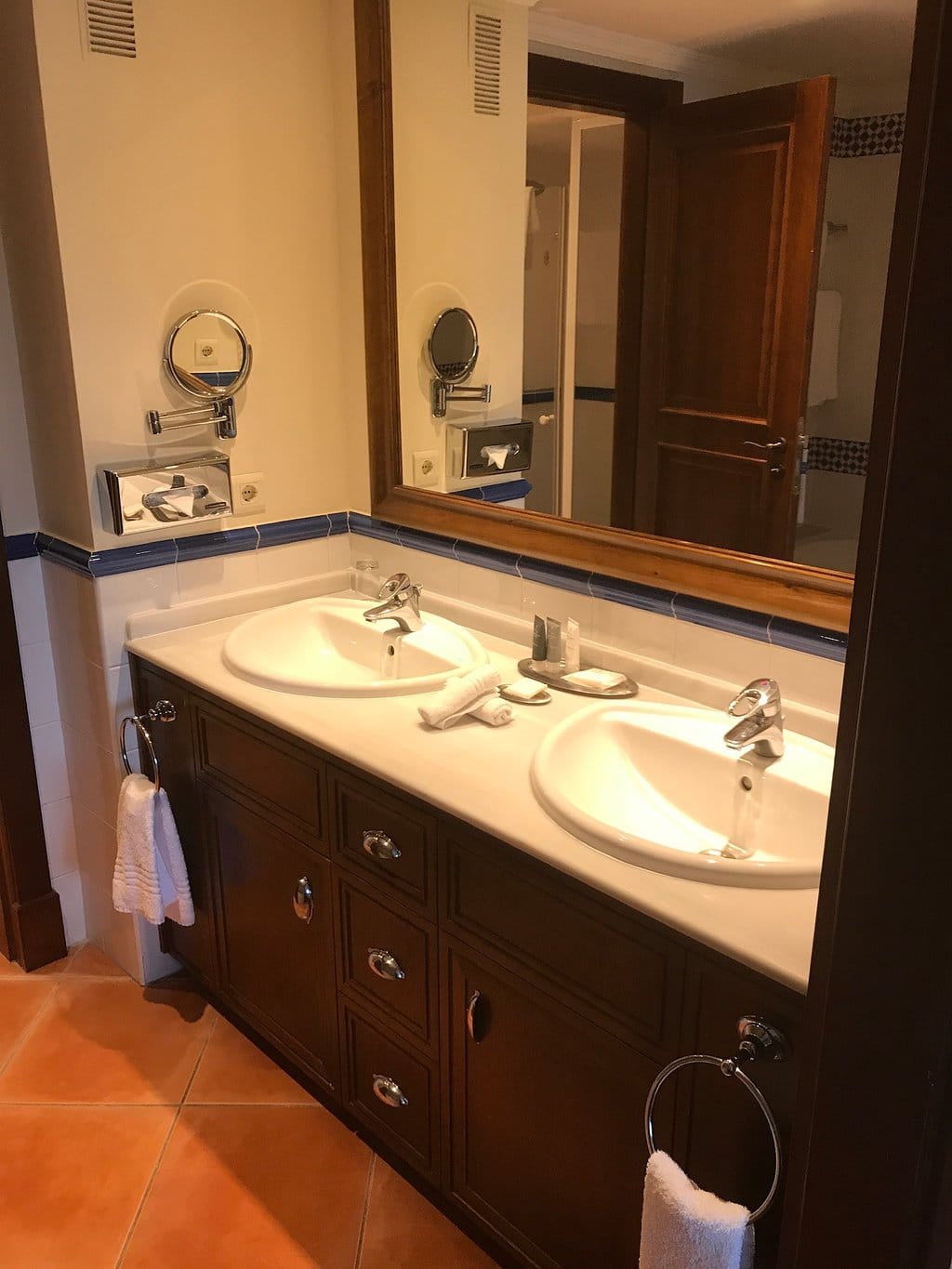 Marriott's Playa Andaluza Bathroom