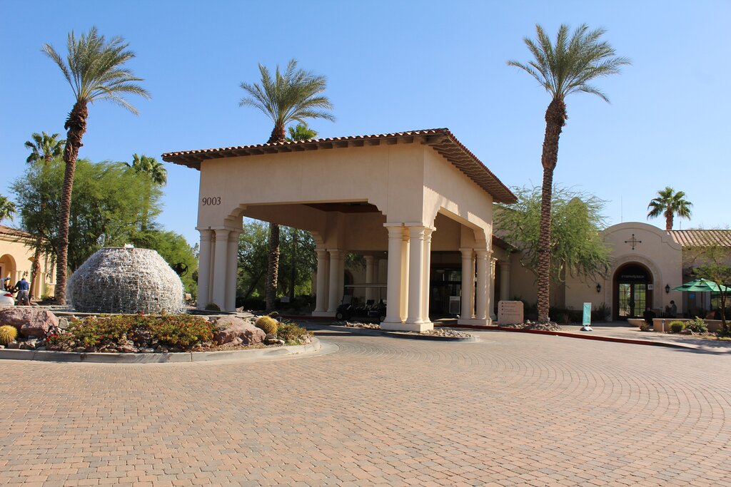 Marriott’s Shadow Ridge Entrance