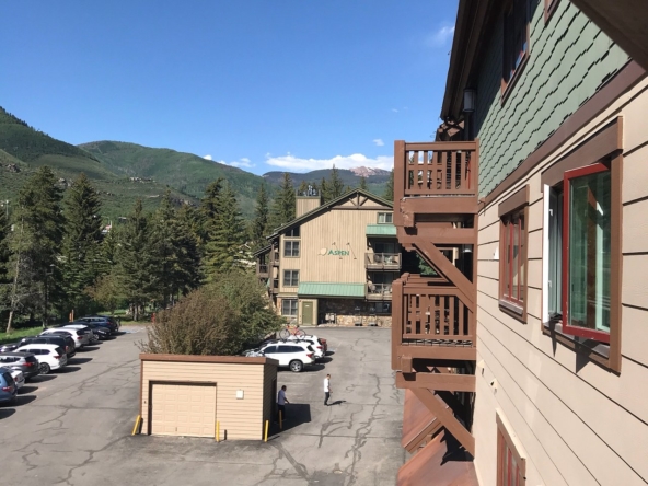 Marriott's StreamSide Evergreen at Vail Exterior