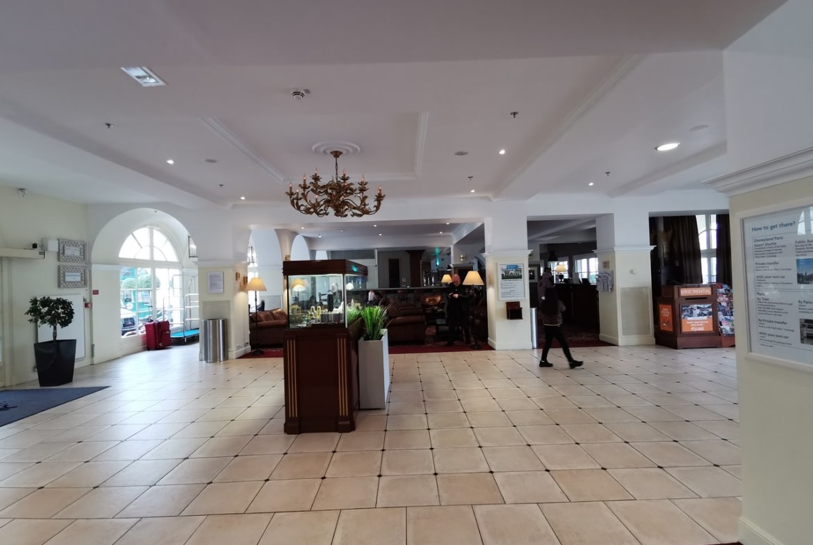 Marriott's Village D'Ile-De-France Lobby