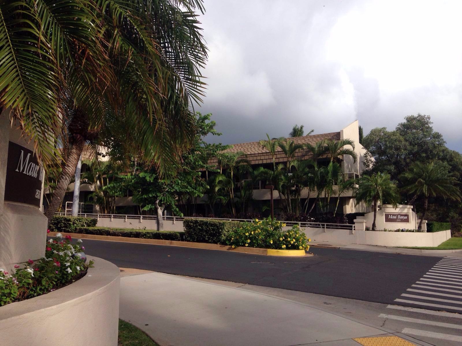 Maui Banyan Vacation Club Exterior