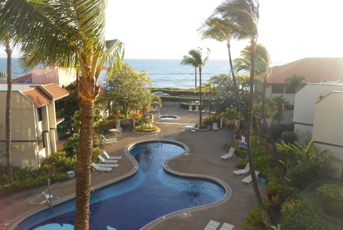 Maui Beach Vacation Club Exterior