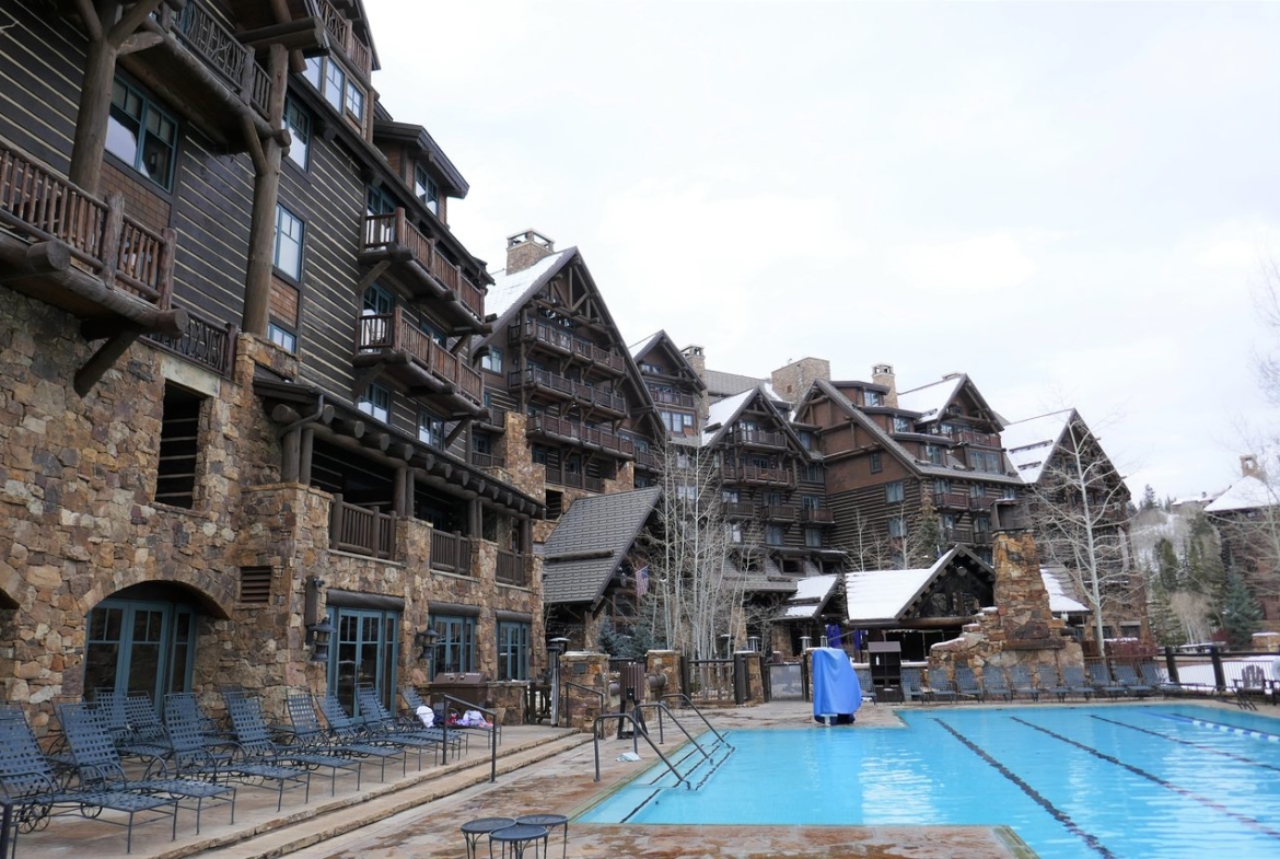 Ritz-Carlton Bachelor Gulch Exterior