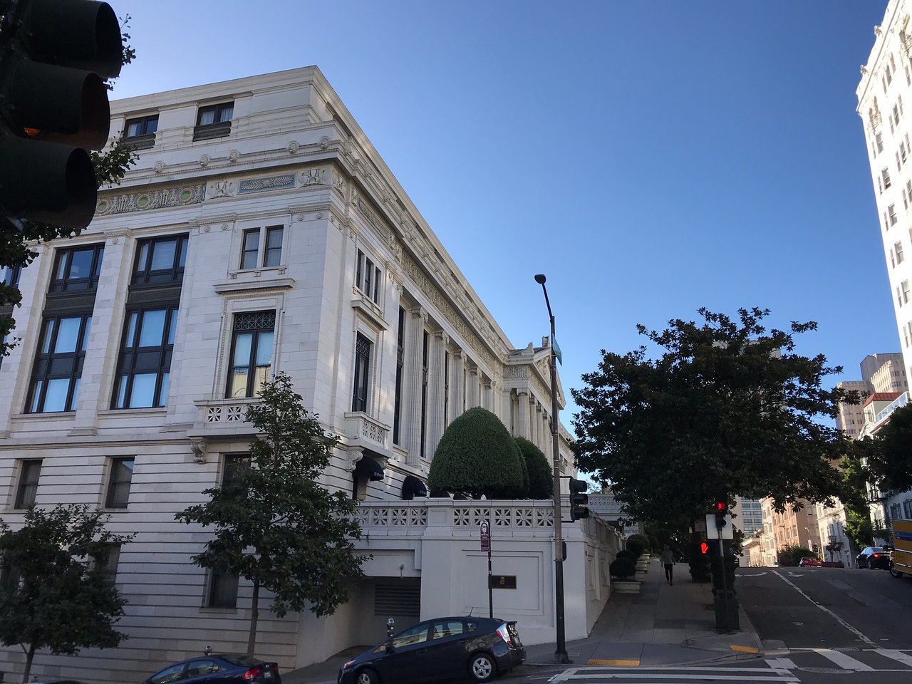 Ritz-Carlton San Francisco Exterior