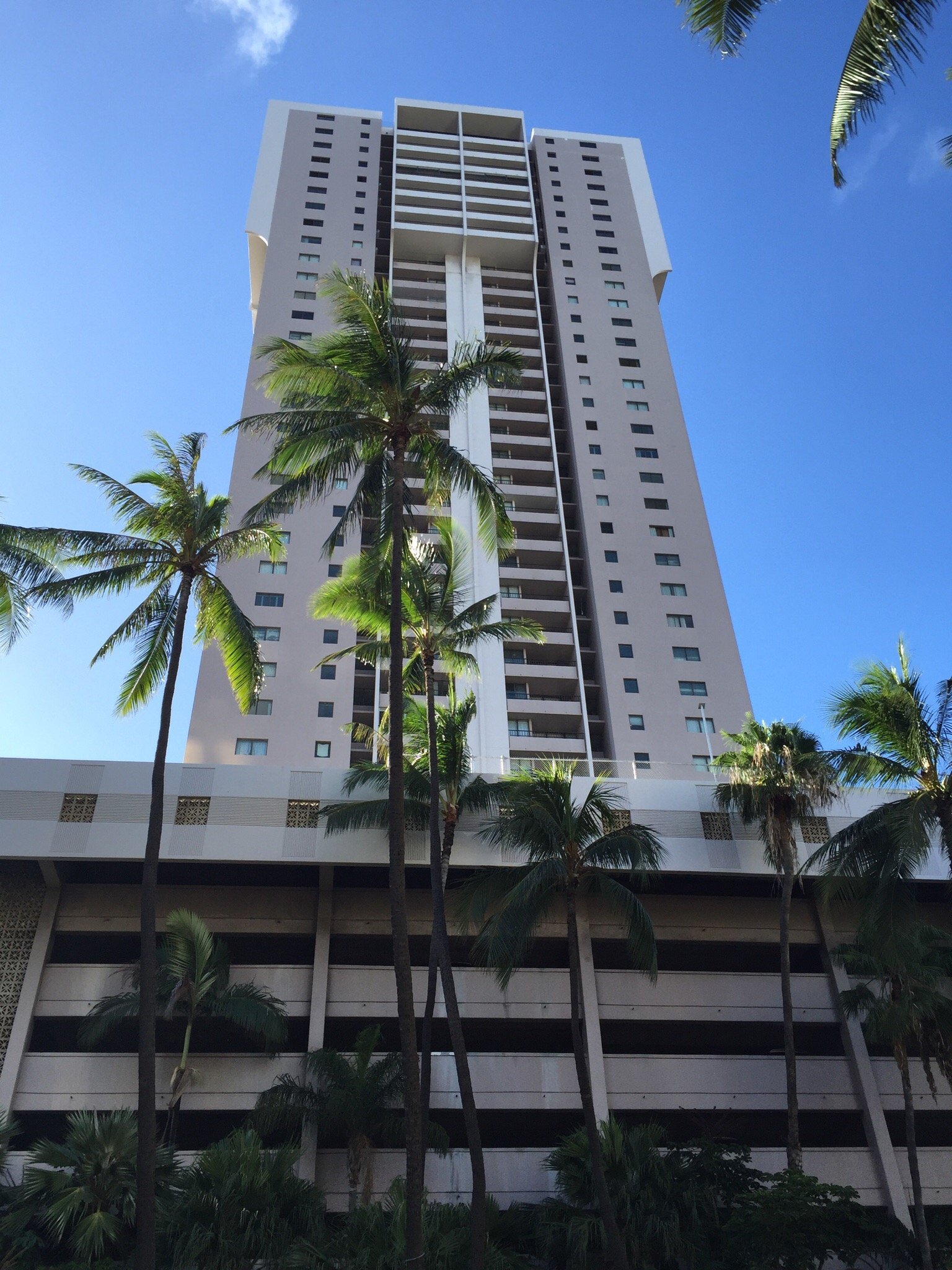 Royal Kuhio High-Rise Building