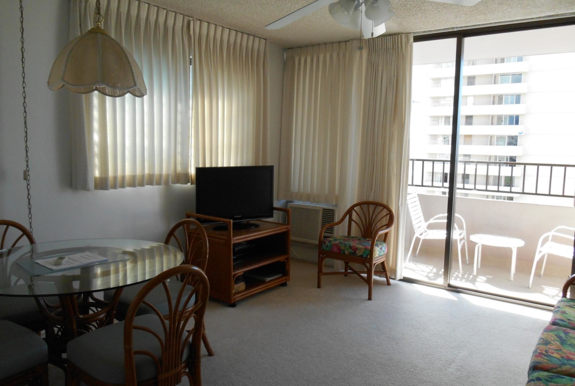 Royal Kuhio Living Room With Patio View