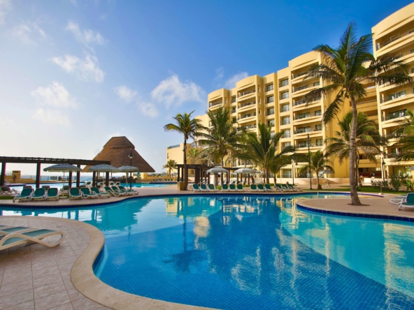 Royal Sands Pool and Lounge Area View