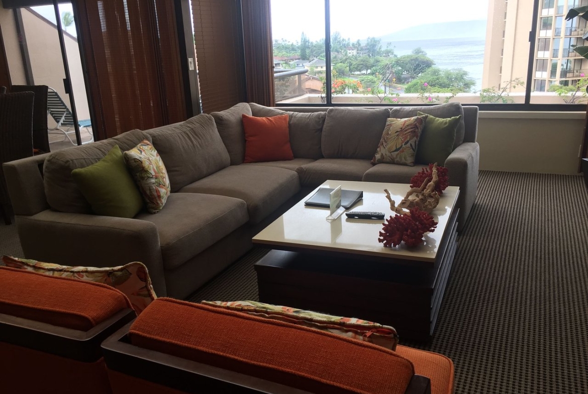 Sands of Kahana Living Room