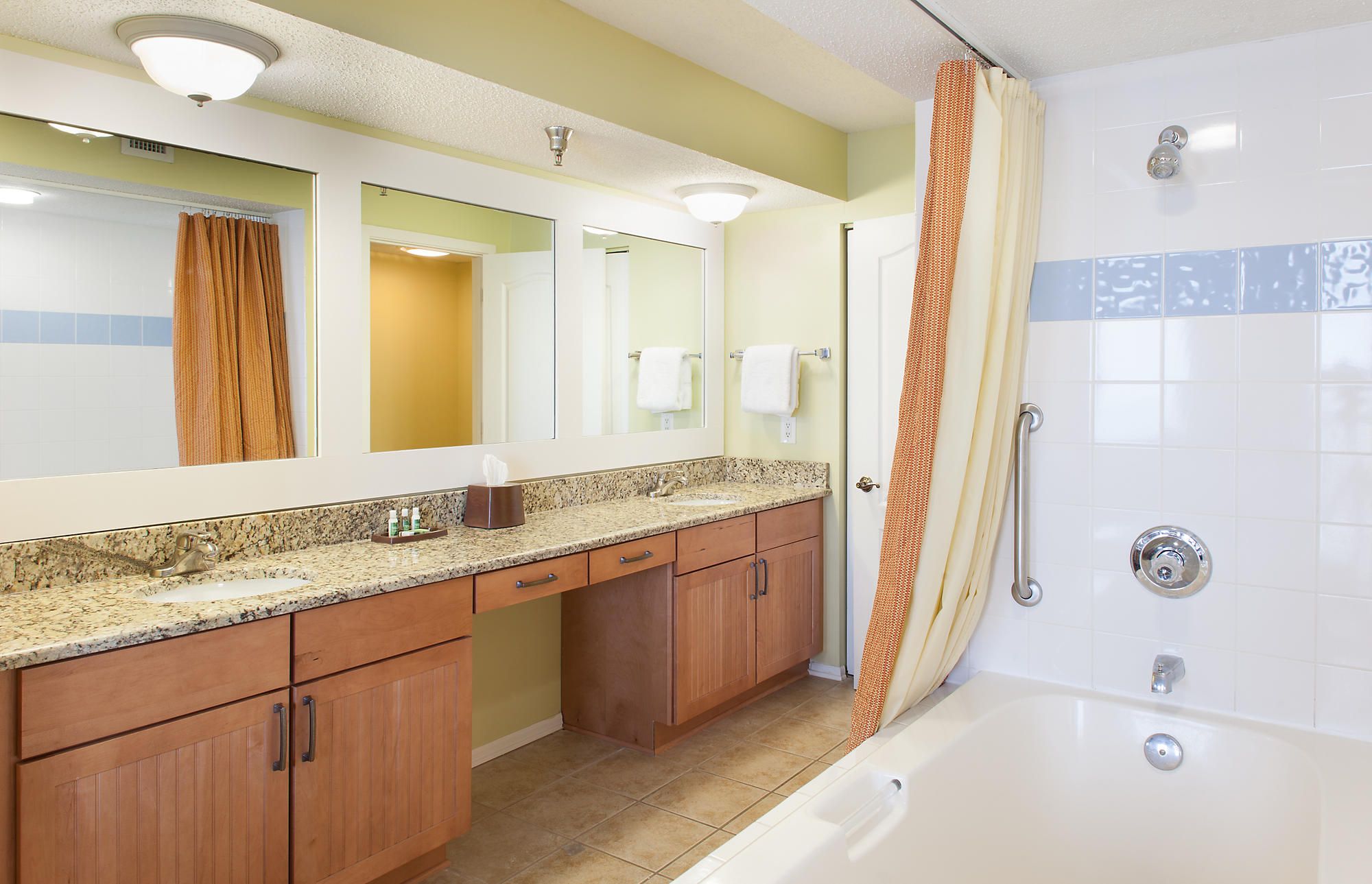 Shore Crest Vacation Villas Single Bedroom Bathroom