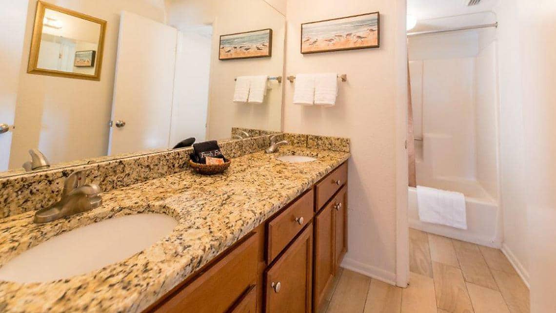 Shoreline Towers Bathroom