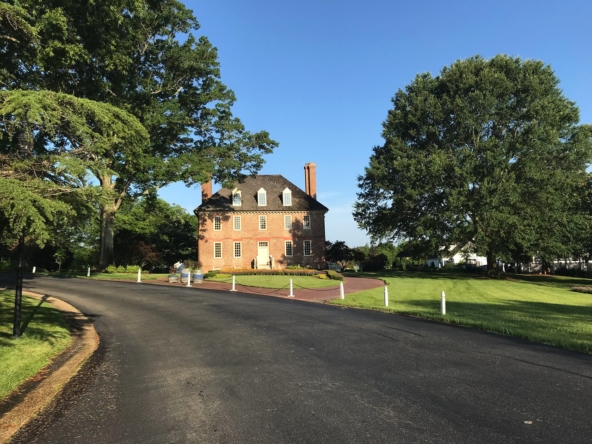 The Historic Powhatan Resort Exterior