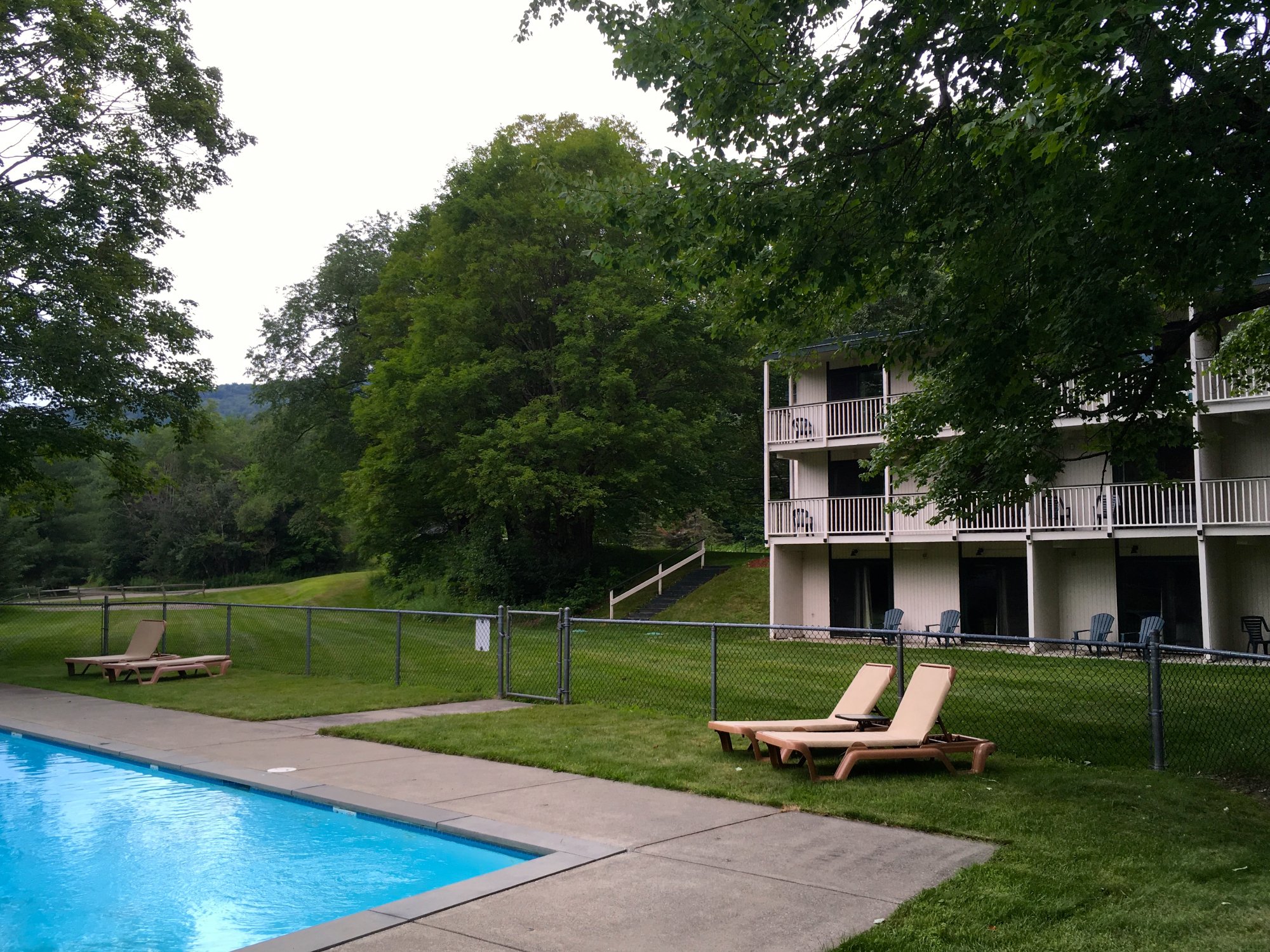 The Season Resort At Sugarbush Exterior Pool