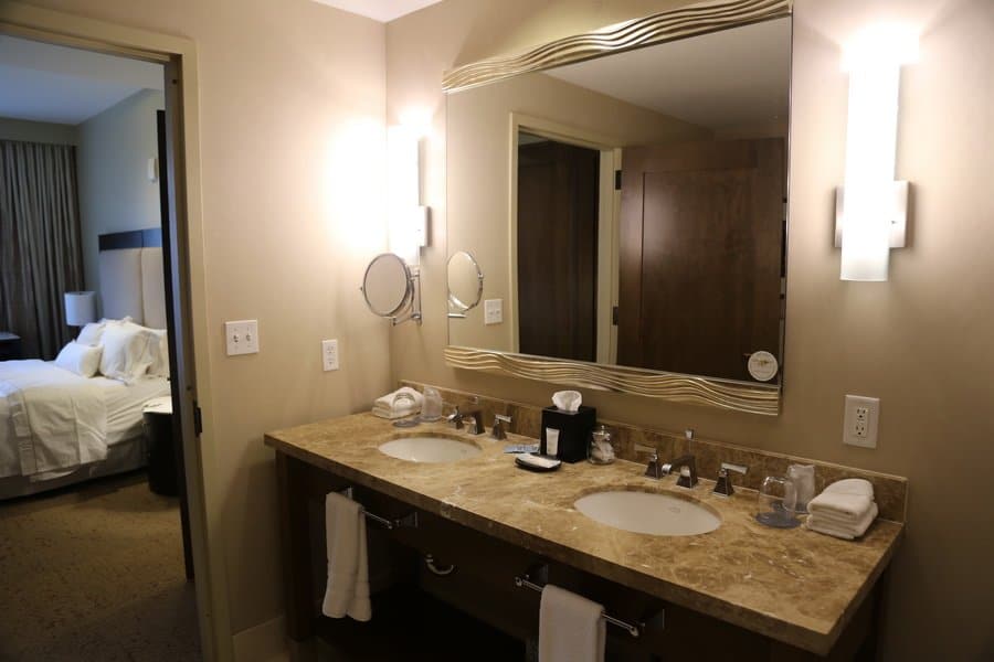 The Westin Riverfront Bathroom